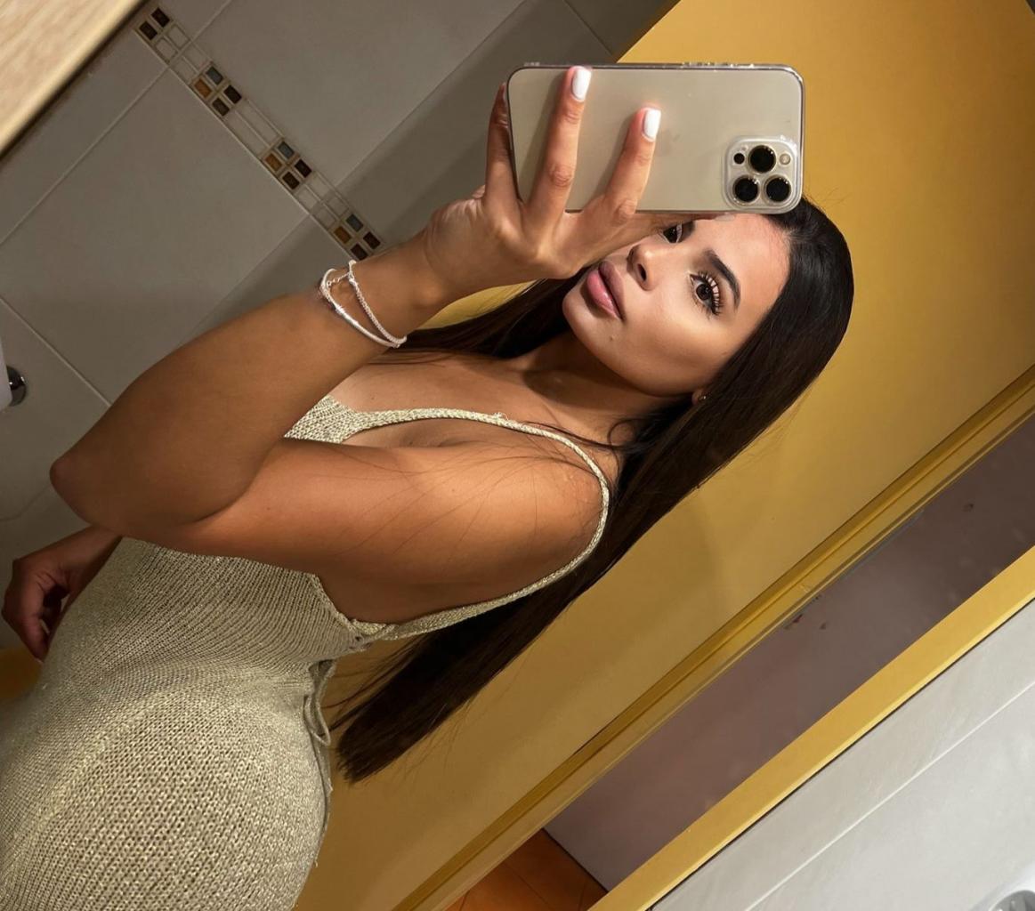 Chica busca chico en Granada: Chica busca chico