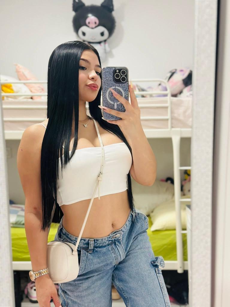 670807901: Chica busca chico en Cádiz