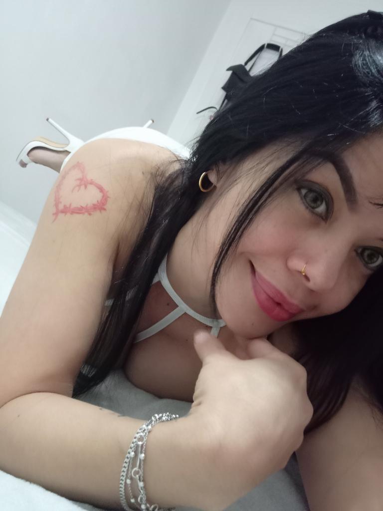 677593134: Chica busca chico en Cádiz