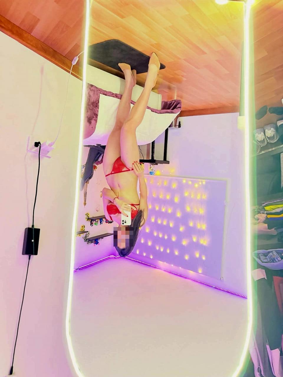 Chica busca chico en Almería: 