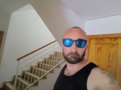 697985163: Chico busca chica en Murcia