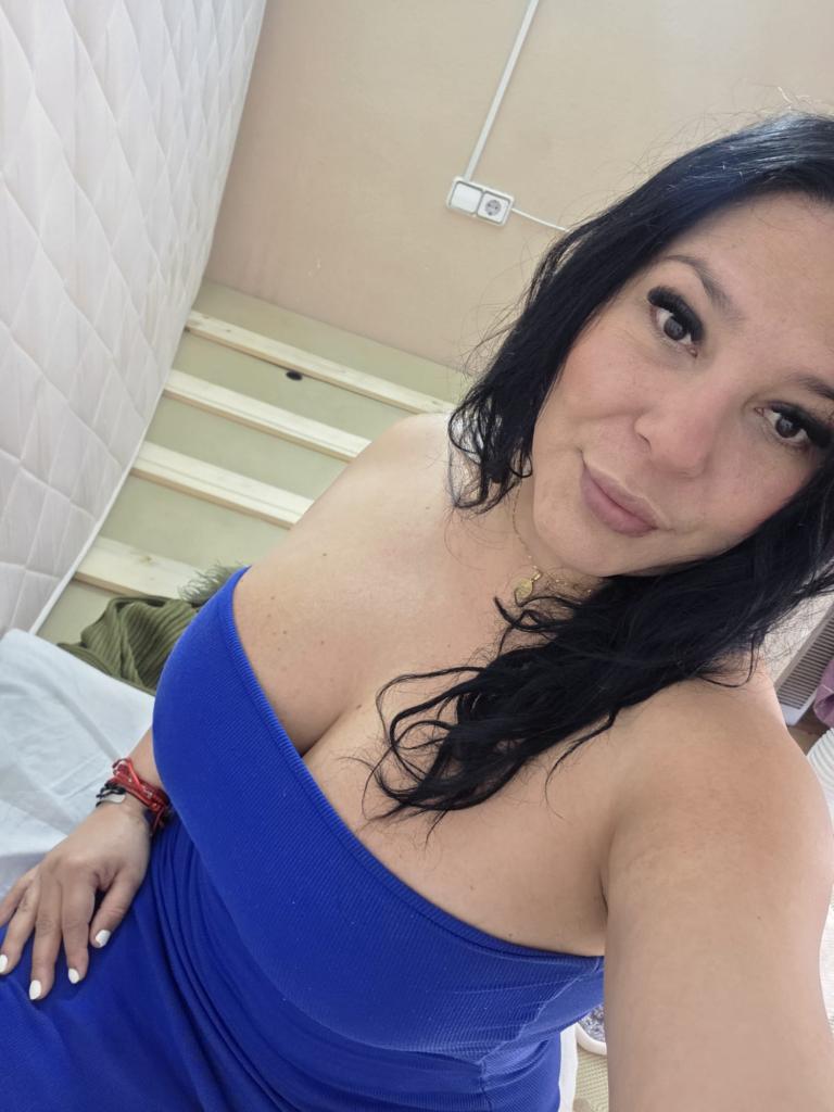 Chica busca chico en Ibiza: 