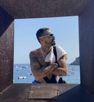 687793022: Chico busca chica en Barcelona