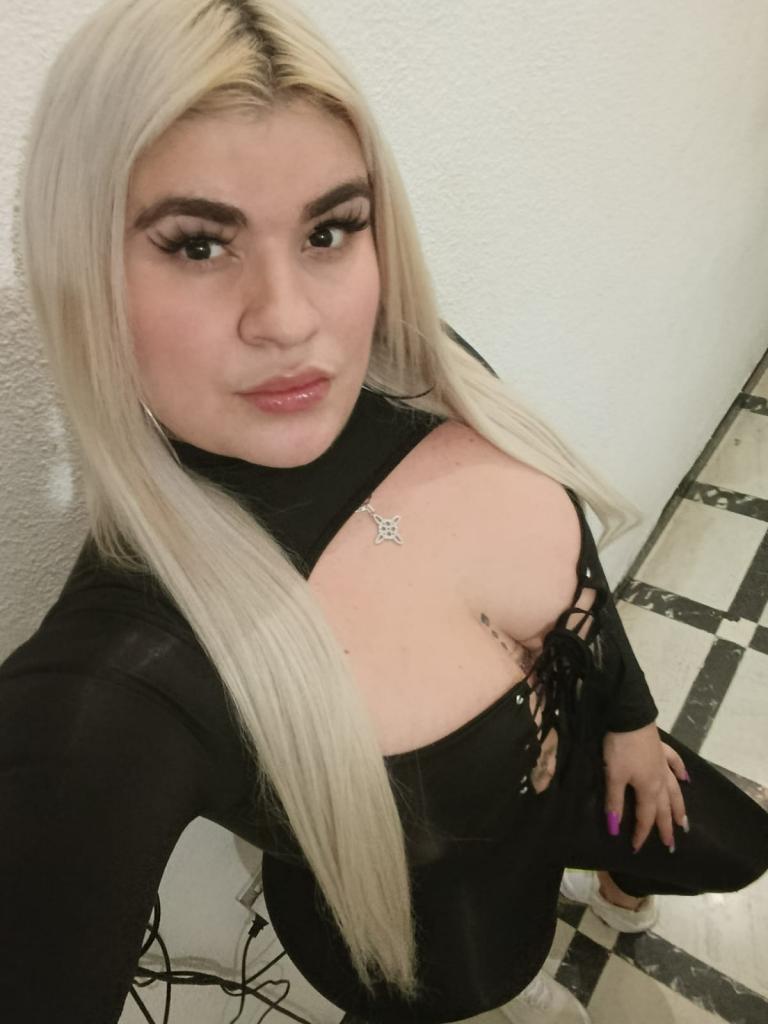 Chica busca chico en Granada: Chica busca chico
