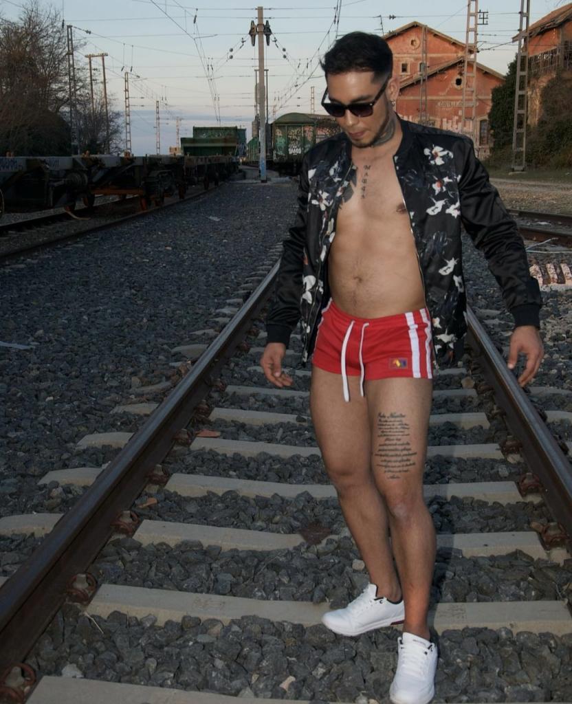 672588241: Chico busca chica en Alicante