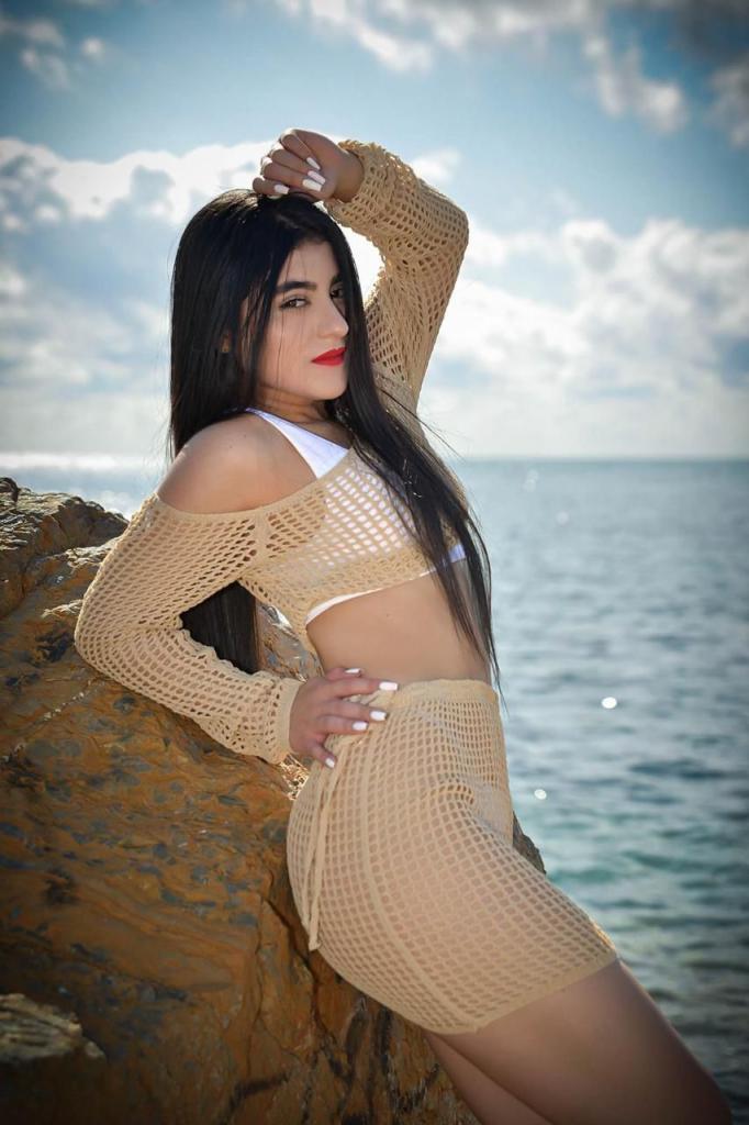 631365719: Chica busca chico en Barcelona