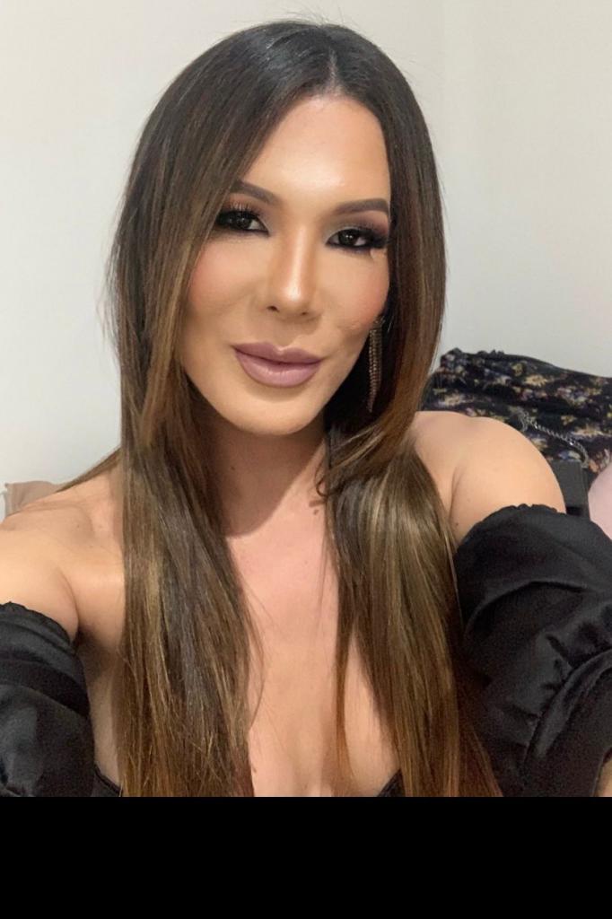 689332988: Travesti en Navarra