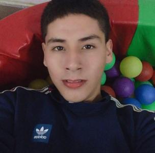 614040129: Chico busca chica en Sevilla