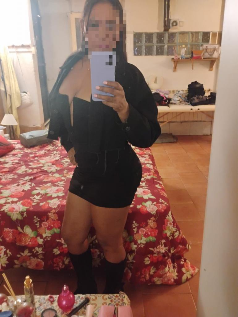 656437917: Chica busca chico en León