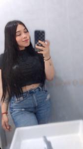 613421353: Chica busca chico en Sevilla