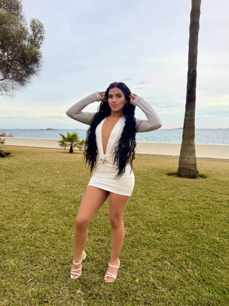 Chica busca chico en Ibiza: Chica busca chico