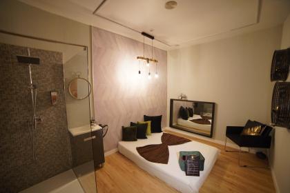 Chica busca chico en Madrid: 