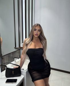 687904366: Chica busca chico en Barcelona