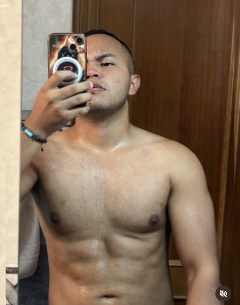 Chico busca chica en Sevilla: 