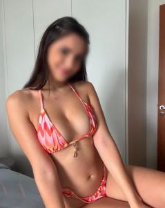 667480153: Chica busca chico en La Coruña