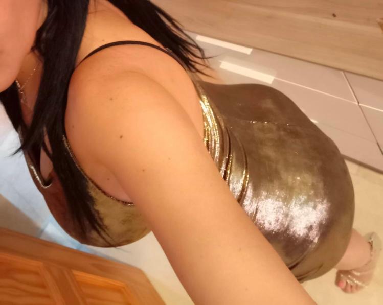 613944750: Chica busca chico en Málaga