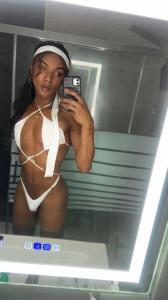 647630789: Travesti en Barcelona