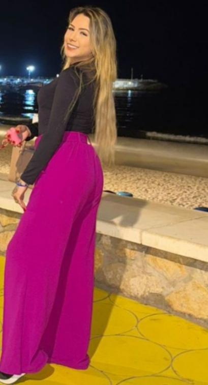 614796038: Chica busca chico en La Coruña