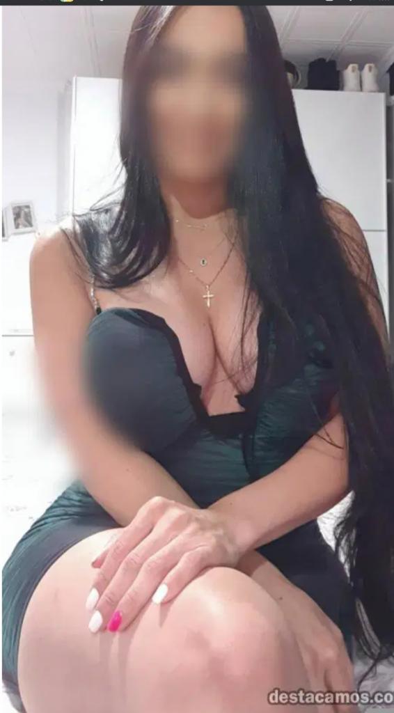 Chica busca chico en Menorca: Chica busca chico