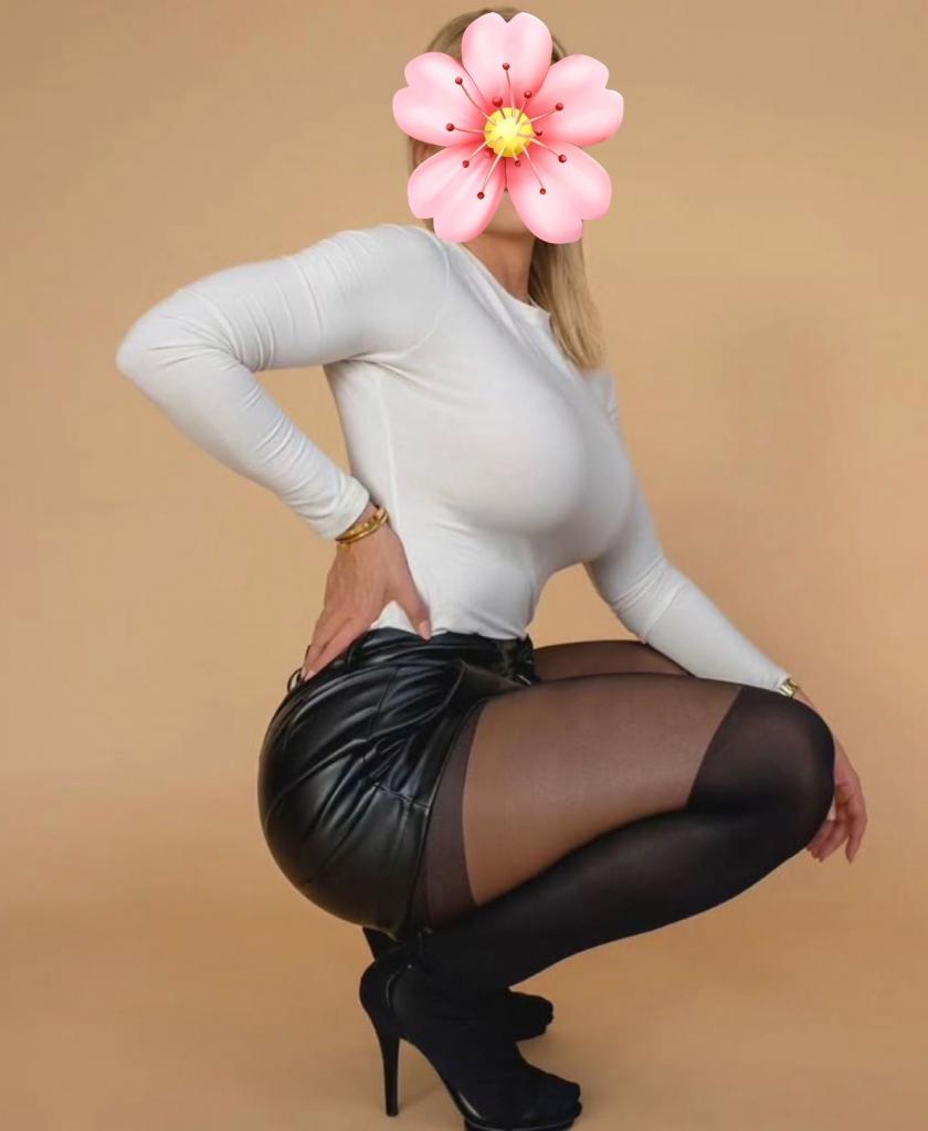 Chica busca chico en Cádiz: 