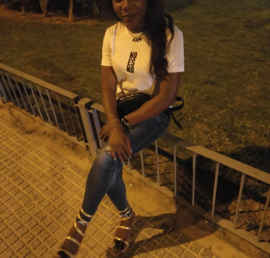 Chica busca chico en Cádiz: 