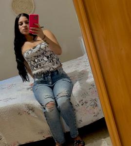 614817117: Chica busca chico en Barcelona