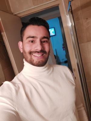 681624654: Chico busca chica en Barcelona