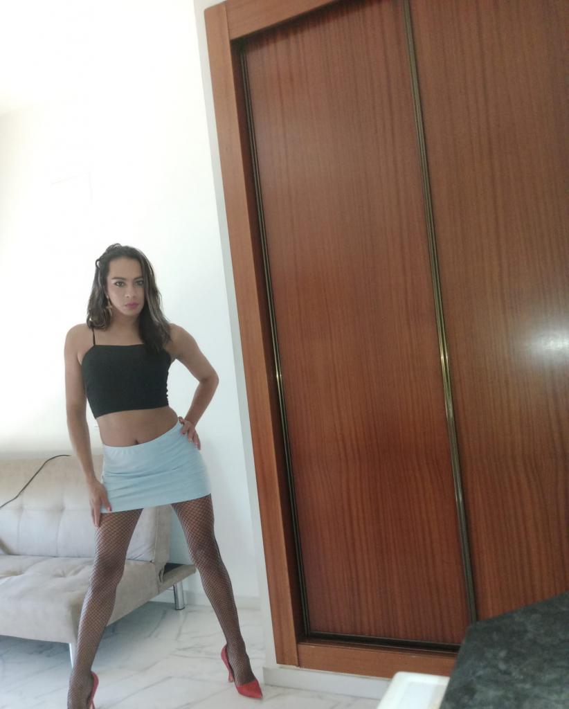 614929372: Chica busca chico en Madrid