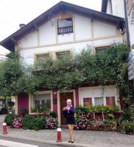 672107425: Chica busca chico en Alicante