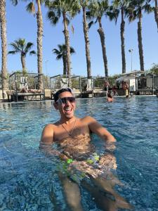 611258848: Chico busca chica en Las Palmas