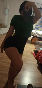 637017845: Chica busca chico en Sevilla