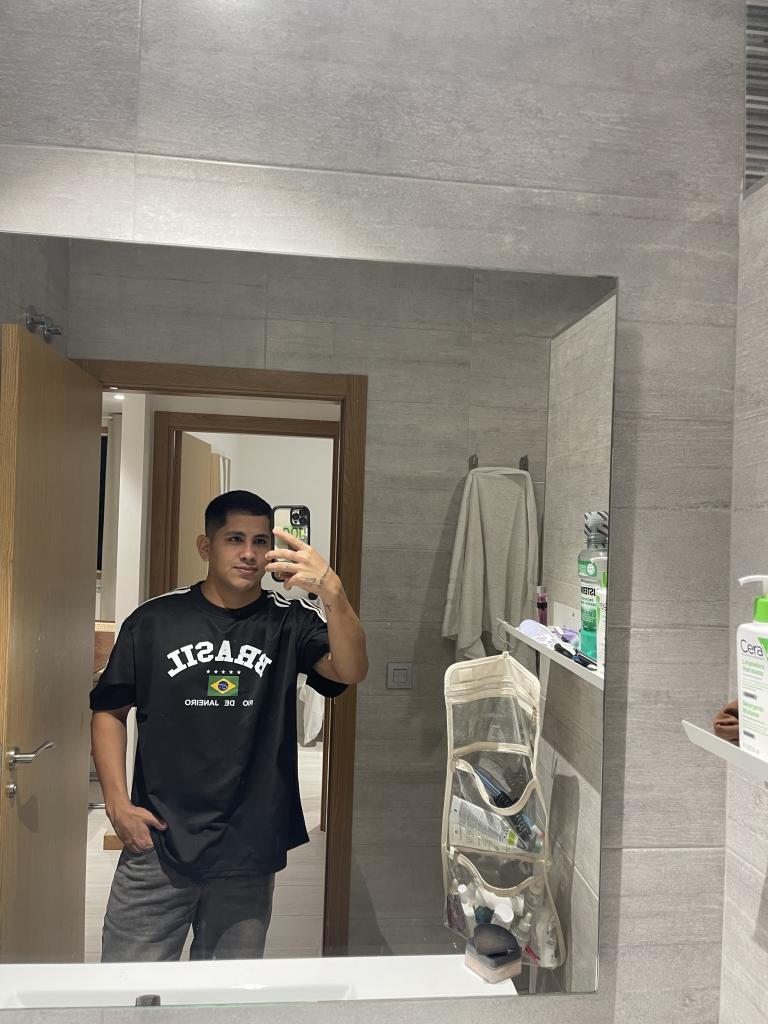 613637662: Chico busca chica en Murcia