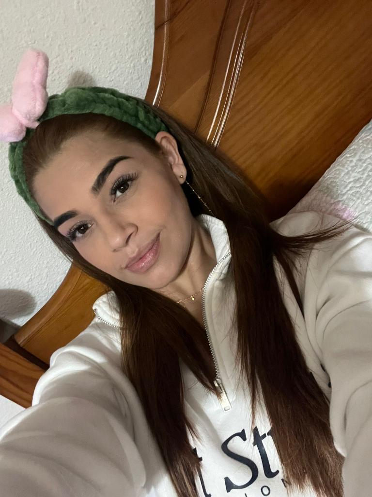 643771916: Chica busca chico en Cáceres