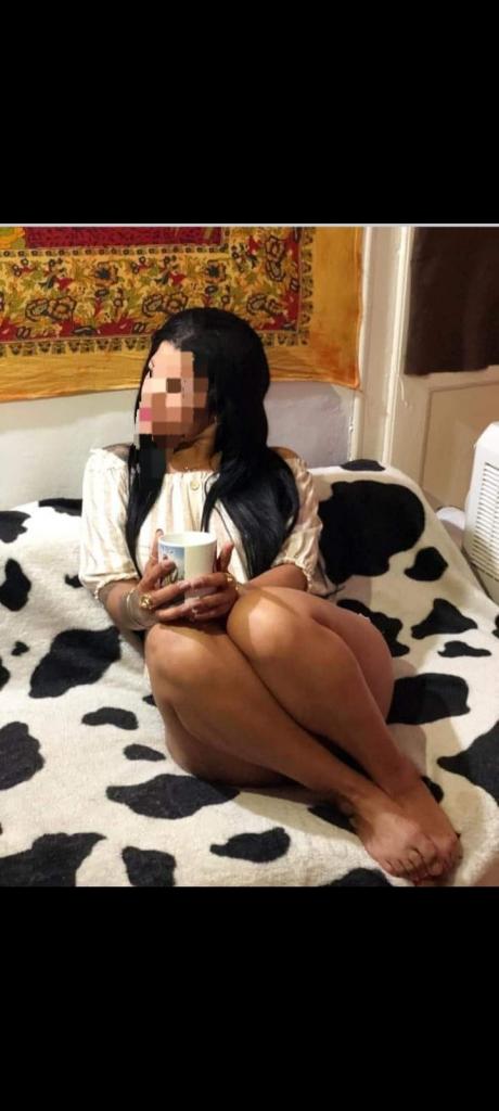 670689473: Chica busca chico en Tarragona