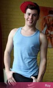 697695860: Chico busca chica en León