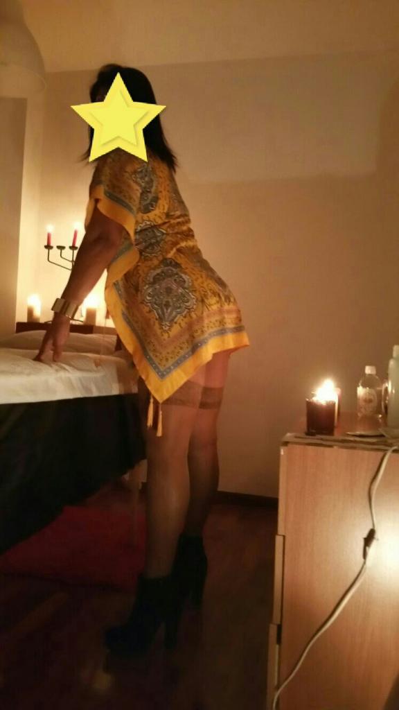 611823671: Chica busca chico en La Coruña