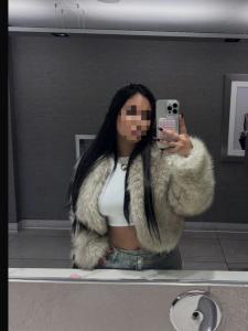 674148179: Chica busca chico en Sevilla