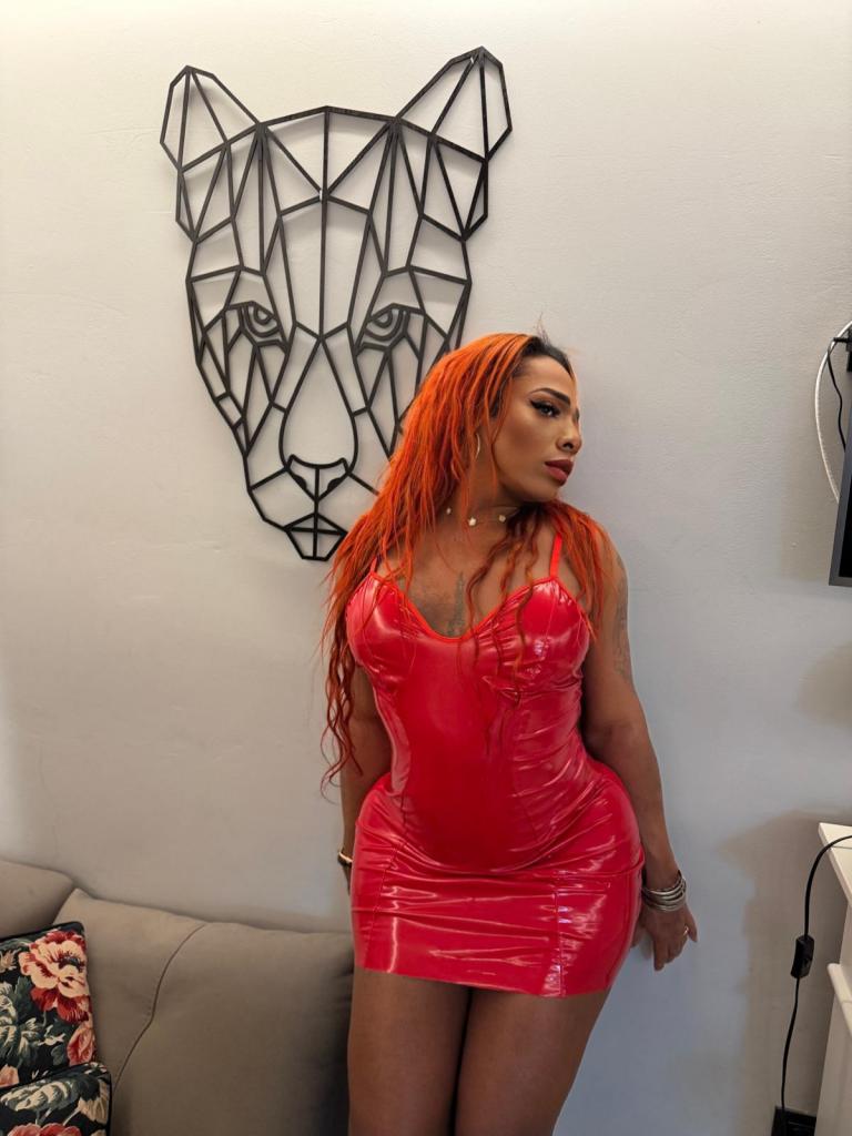 614559833: Transexual en Burgos