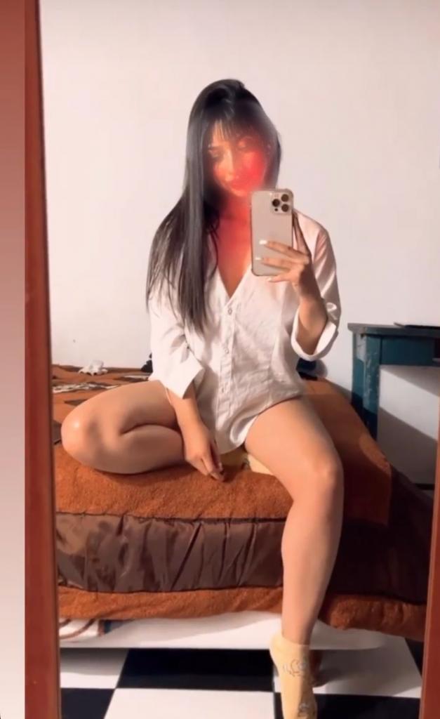 742077488: Chica busca chico en Navarra