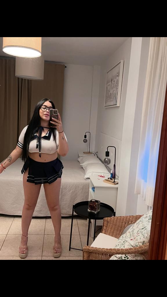 613421353: Chica busca chico en Sevilla