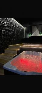 610883083:  en Málaga