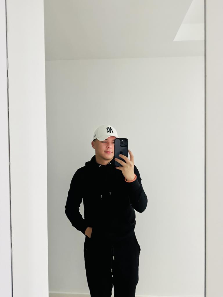 Chico busca chica en Pontevedra: 