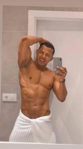 674966448: Chico busca chica en Pontevedra