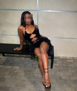 611282160: Chica busca chico en Murcia