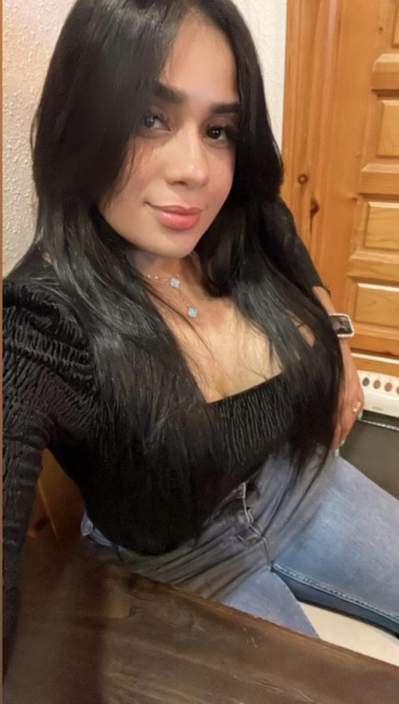 Chica busca chico en Sevilla: Chica busca chico