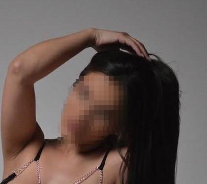 604101996: Chica busca chico en Navarra