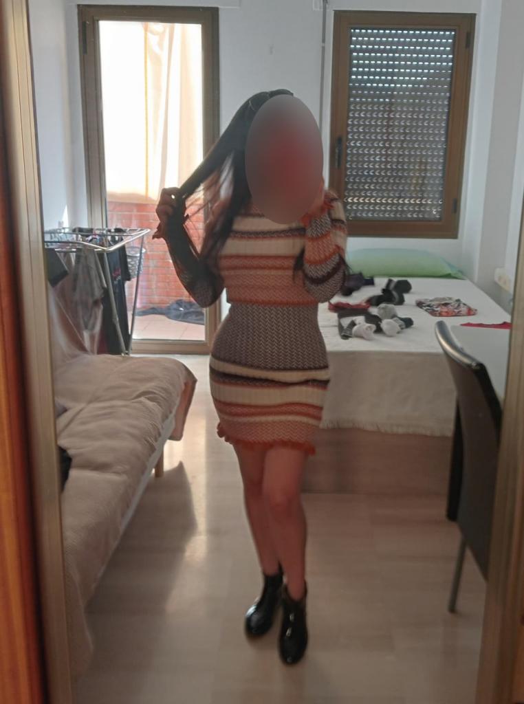 672096184: Chica busca chico en Lérida