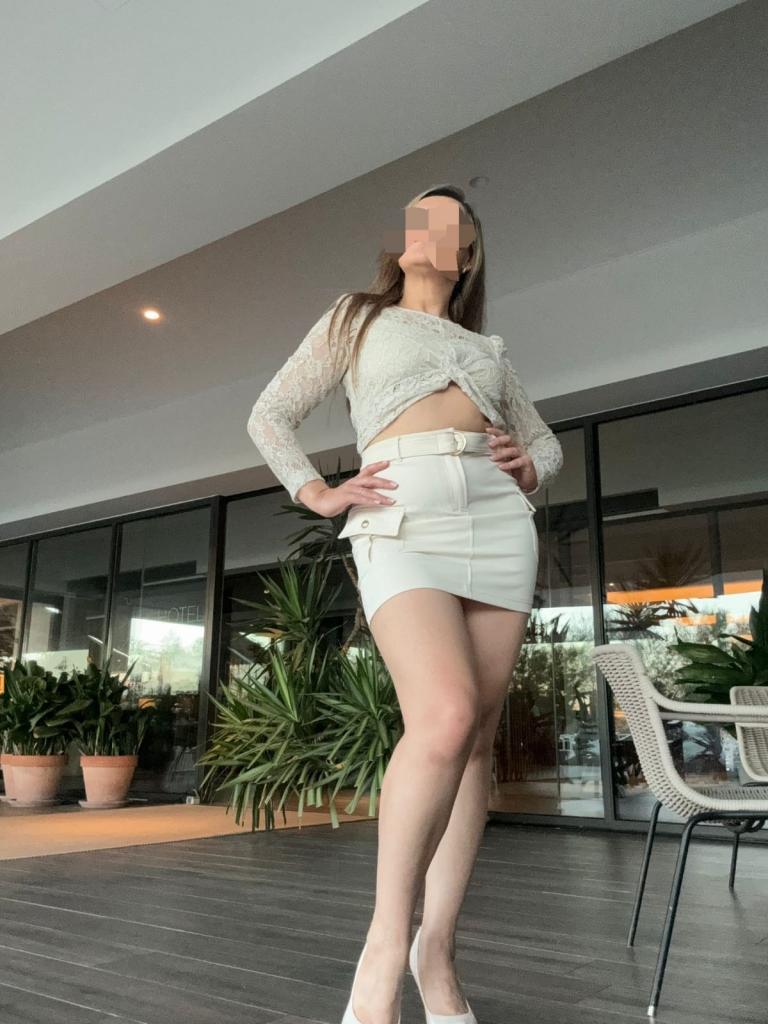 644052421: Chica busca chico en Asturias