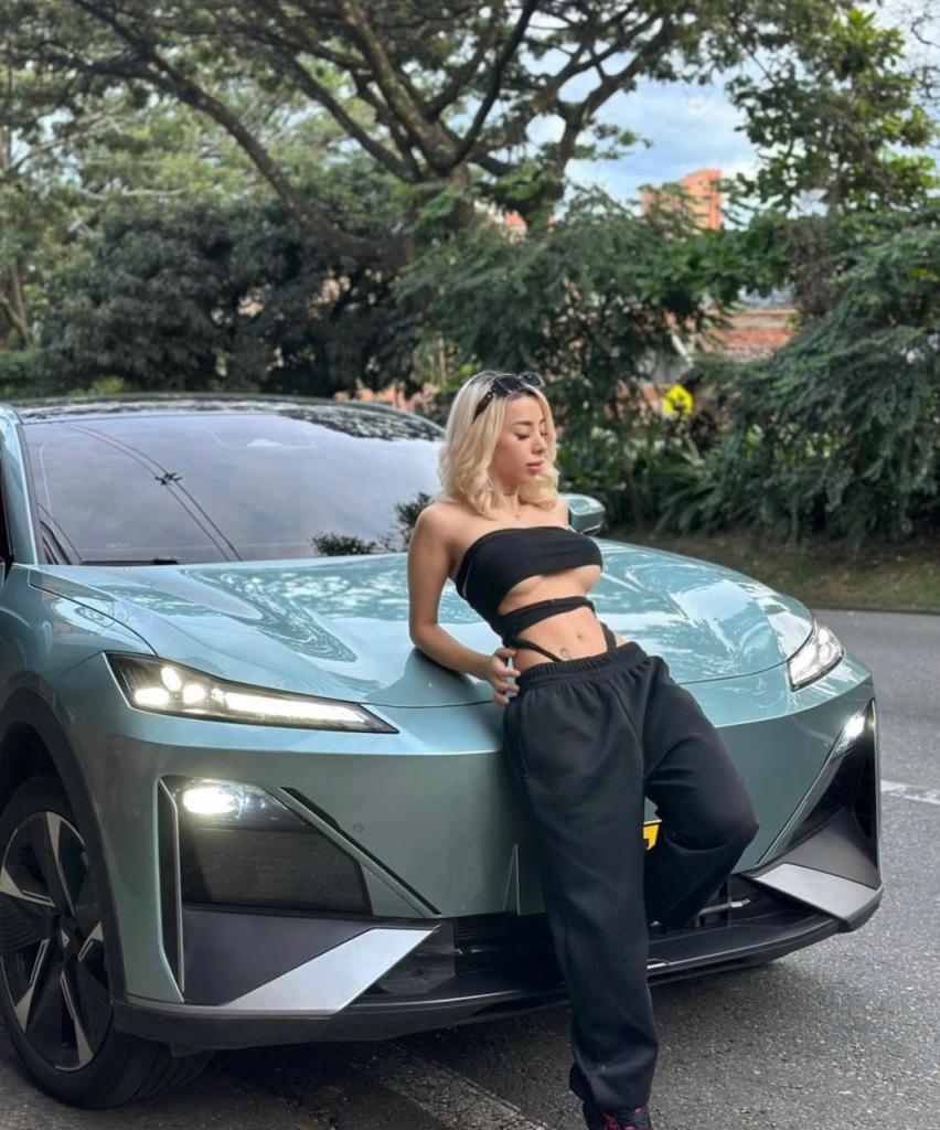 Chica busca chico en Mallorca: 