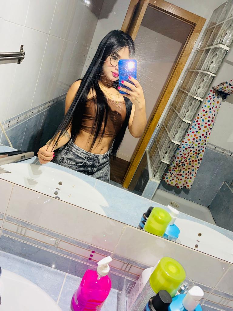 642064882: Chica busca chico en Madrid